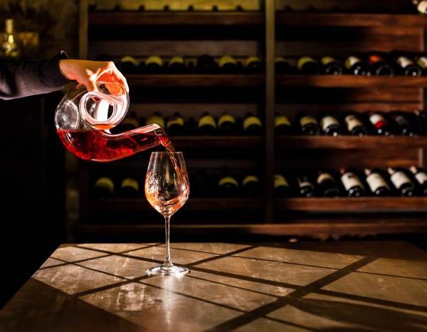 Η ανοδική πορεία της αγοράς εκλεκτών κρασιών συνεχίζεται και τον Οκτώβριο
