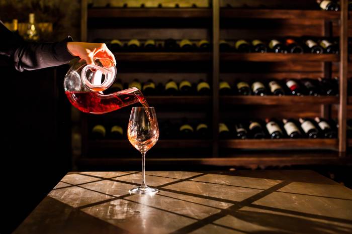 Η ανοδική πορεία της αγοράς εκλεκτών κρασιών συνεχίζεται και τον Οκτώβριο