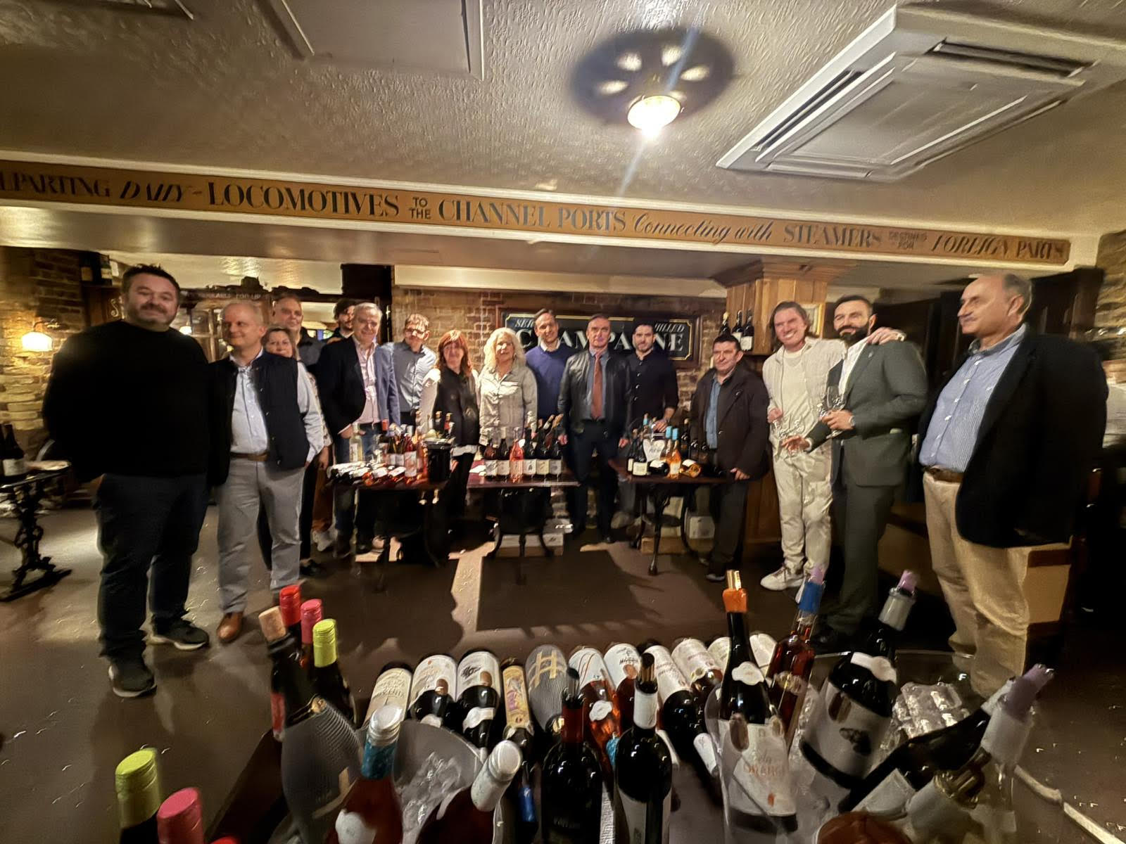 Συστήθηκαν στο λονδρέζικο κοινό τα κρασιά του θεσσαλικού αμπελώνα