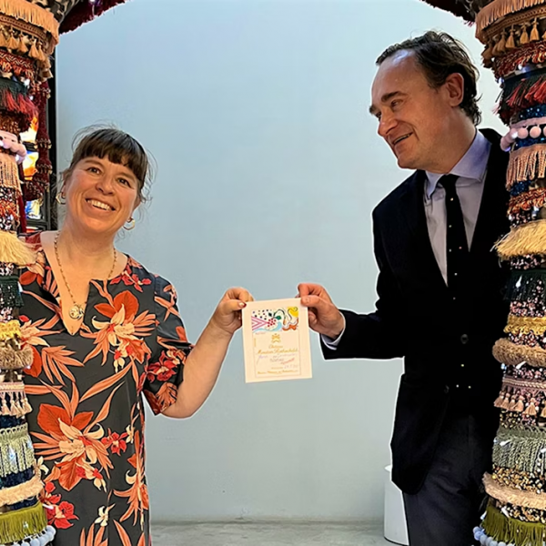 Νέα ετικέτα Mouton-Rothschild 2023 υφαίνει τέχνη και παράδοση