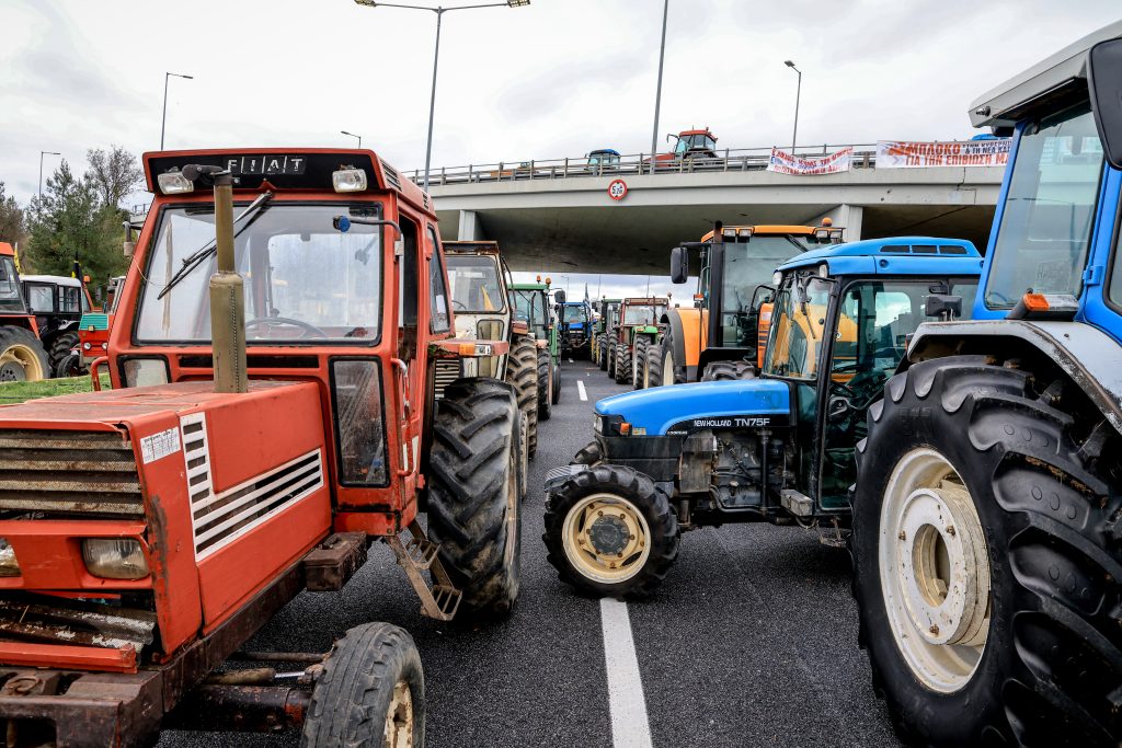 Η κατάρρευση του πρωτογενή και τα μπλόκα αφορούν και αμπέλι και το κρασί λέει η ΚΕΟΣΟΕ