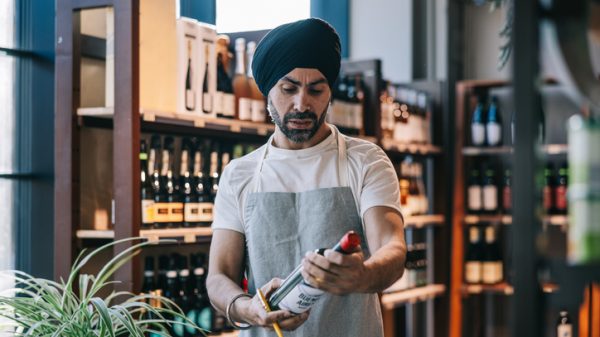 Ευκαιρία για έξαρση εξαγωγών προς Ινδία βλέπει η ευρωπαϊκή βιομηχανία οίνου μετά τη συμφωνία «μαμούθ»