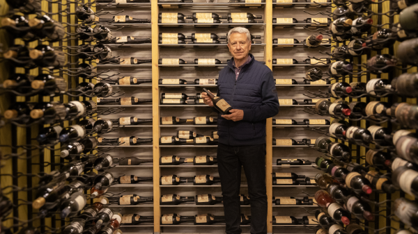 Η διάκριση αυτή έρχεται ανάμεσα σε ιδιαίτερα αξιόλογους εκπροσώπους της ελληνικής επιχειρηματικής κοινότητας, αναγνωρίζοντας το όραμα, τη συνέπεια και τη διαχρονική συμβολή του στον κλάδο του ελληνικού οίνου. Η πορεία του Κτήματος Γεροβασιλείου είναι άρρηκτα συνδεδεμένη με τη διαρκή επιδίωξη της ποιότητας, την καινοτομία και τη διεθνή εξωστρέφεια, συμβάλλοντας ουσιαστικά στην ενίσχυση της παρουσίας του ελληνικού κρασιού στις διεθνείς αγορές. Ο διαγωνισμός EY «Επιχειρηματίας της Χρονιάς» Ελλάδος, που φέτος πραγματοποιήθηκε για 10η επετειακή χρονιά, τιμά επιχειρηματίες οι οποίοι, μέσα από όραμα, επιμονή και δημιουργικότητα, χτίζουν επιχειρήσεις με μακροπρόθεσμη αξία για την κοινωνία, τους εργαζομένους, τους πελάτες και τους συνεργάτες τους. Η Τελετή Απονομής θα πραγματοποιηθεί στις 17 Μαρτίου, κατά τη διάρκεια της οποίας θα βραβευθούν οι τέσσερις νικητές των επιμέρους κατηγοριών. Παράλληλα, θα ανακοινωθεί ο μεγάλος νικητής του διαγωνισμού, στον οποίο θα απονεμηθεί ο τίτλος «Επιχειρηματίας της Χρονιάς» Ελλάδος 2025.