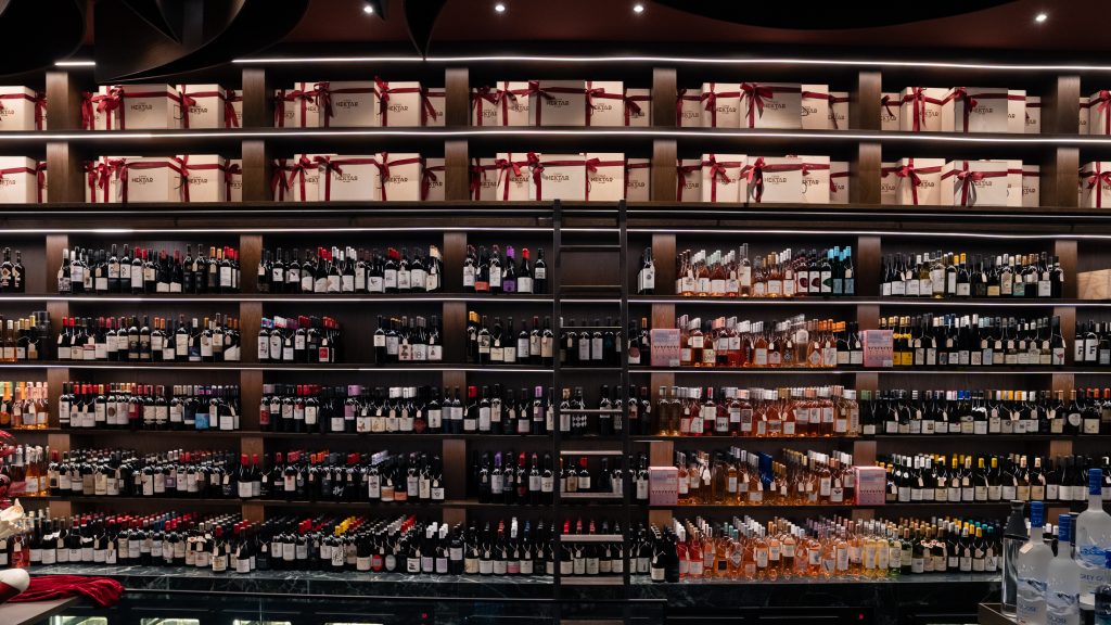 Η CAVA NEKTAR ανοίγει ένα νέο κεφάλαιο στην Κηφισιά