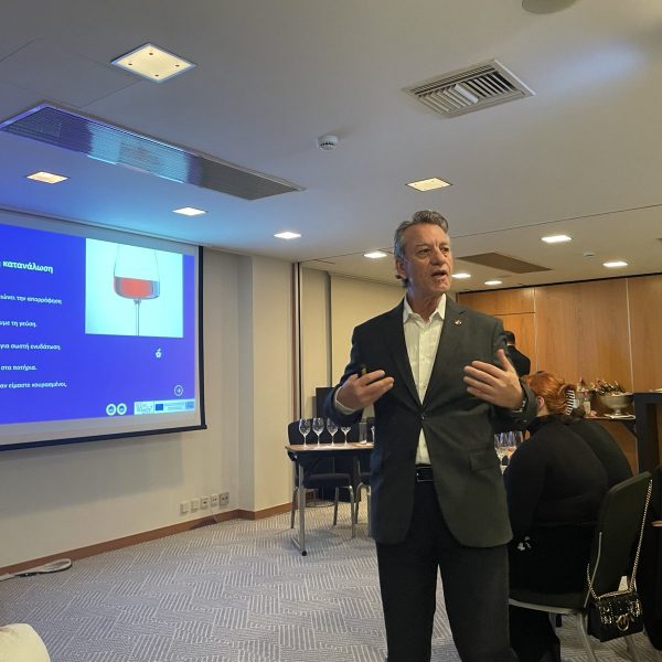 Λημνιώνα, Μοσχάτο Τυρνάβου, Μπατίκι δυναμικά σύμβολα του ελληνικού αμπελώνα