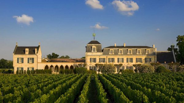 Η σοδειά Μπορντό 2016 επανέρχεται στο προσκήνιο της αγοράς συλλεκτικών κρασιών