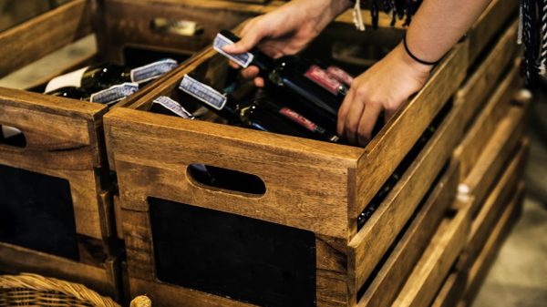 Δημητριακά, γαλακτοκομικά και κρασί ηγήθηκαν το 2025 του καλαθιού εξαγωγών ΕΕ