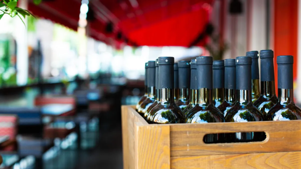 Κάμψη για τους ελληνικούς οίνους στην No1 εξαγωγική αγορά τη Γερμανία, άνοδος σε Κύπρο, ΗΒ