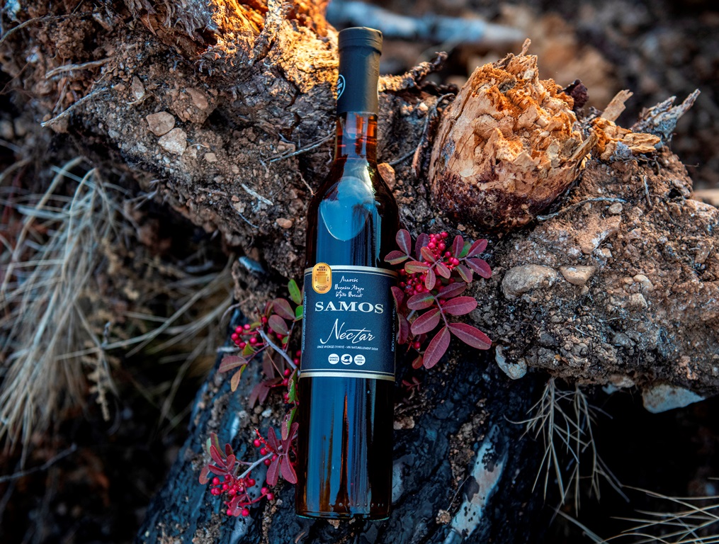 Χρυσός και Ασήμι για τα παλαιωμένα μοσχάτα κρασιά της Σάμου