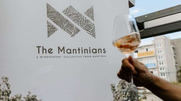 Οι The Mantinians επιστρέφουν στην Αθήνα οδηγώντας το Μοσχοφίλερο στην κορυφή