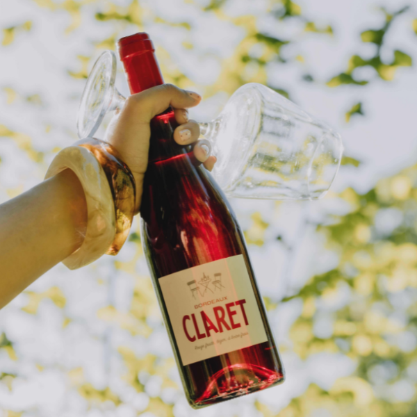 Το Μπορντό επαναπροσδιορίζει το ιστορικό «Claret» στοχεύοντας τη νέα γενιά οινόφιλων