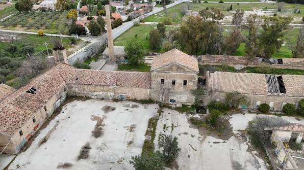 Από τους ιστορικούς αμπελώνες του Καμπά στο Cambas Gardens